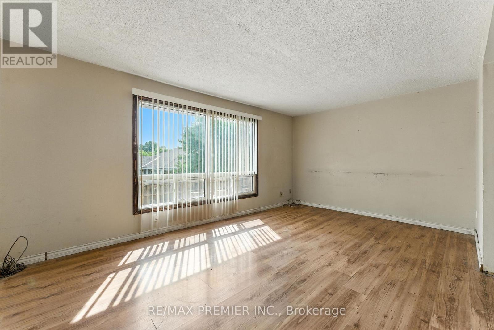 164E Henry Street, Brantford, ON - Indoor Photo Showing Other Room