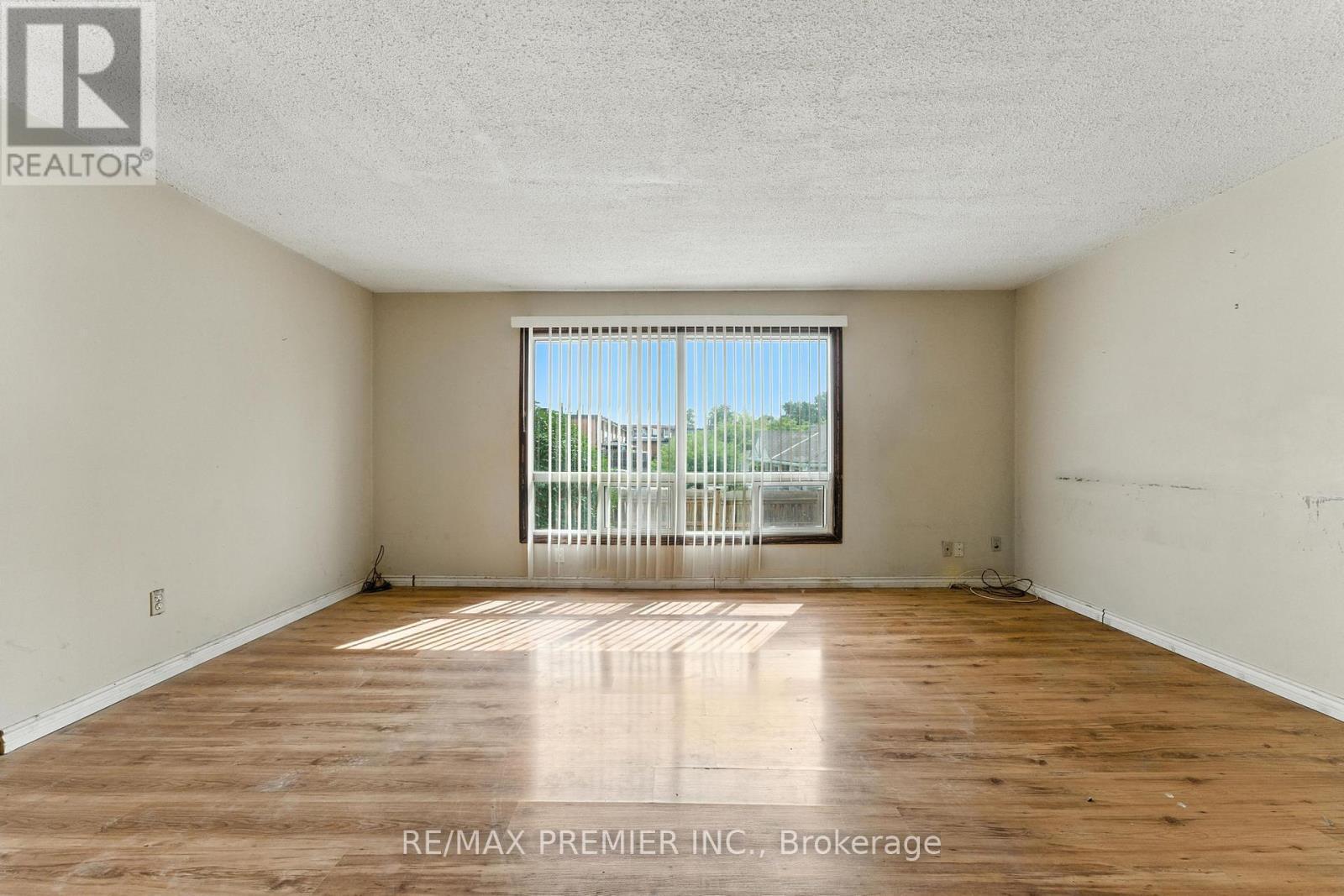 164E Henry Street, Brantford, ON - Indoor Photo Showing Other Room