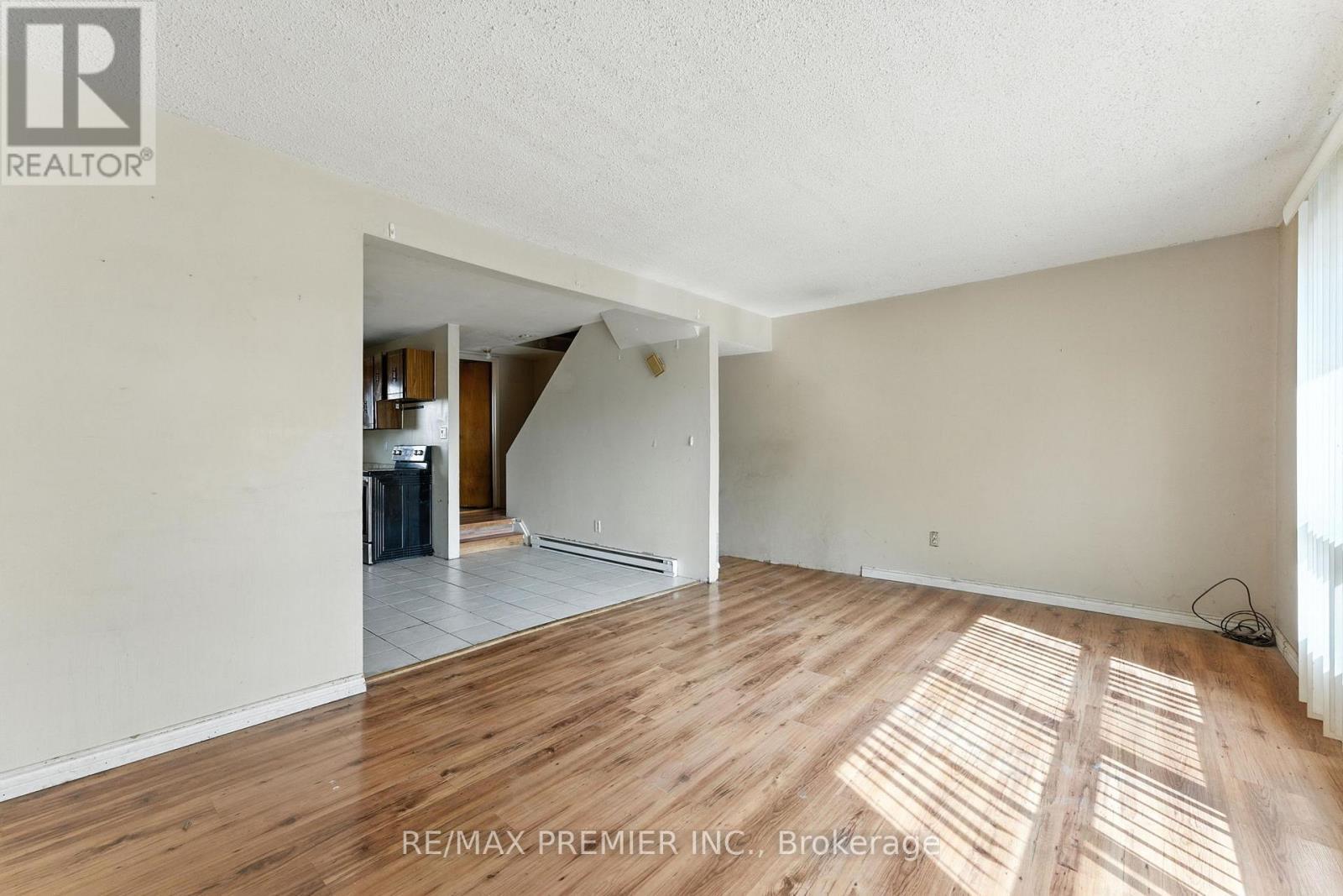 164E Henry Street, Brantford, ON - Indoor Photo Showing Other Room