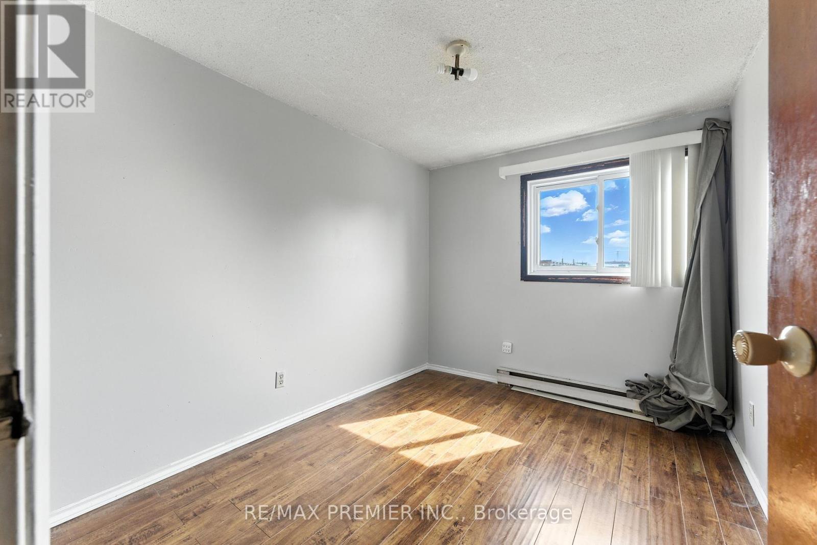 164E Henry Street, Brantford, ON - Indoor Photo Showing Other Room