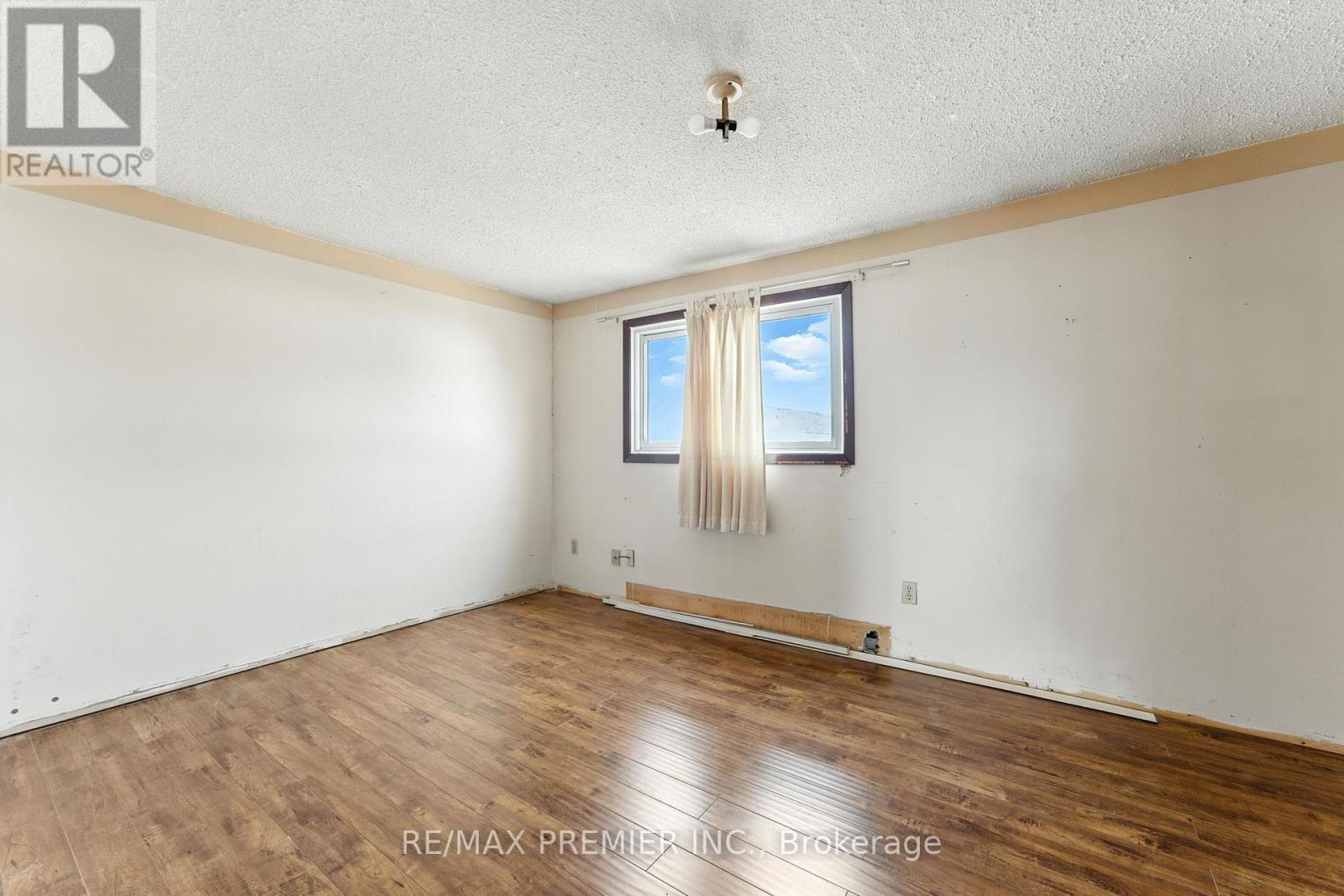 164E Henry Street, Brantford, ON - Indoor Photo Showing Other Room