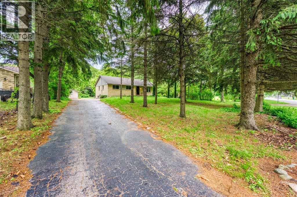 1916 Blackwell Road, Sarnia, ON - Outdoor