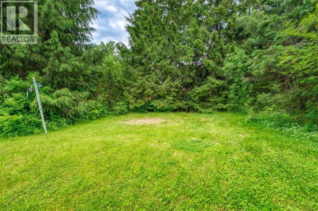 1916 Blackwell Road, Sarnia, ON - Outdoor