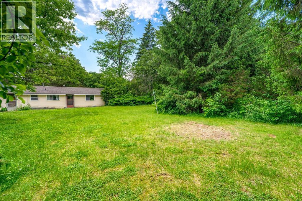 1916 Blackwell Road, Sarnia, ON - Outdoor