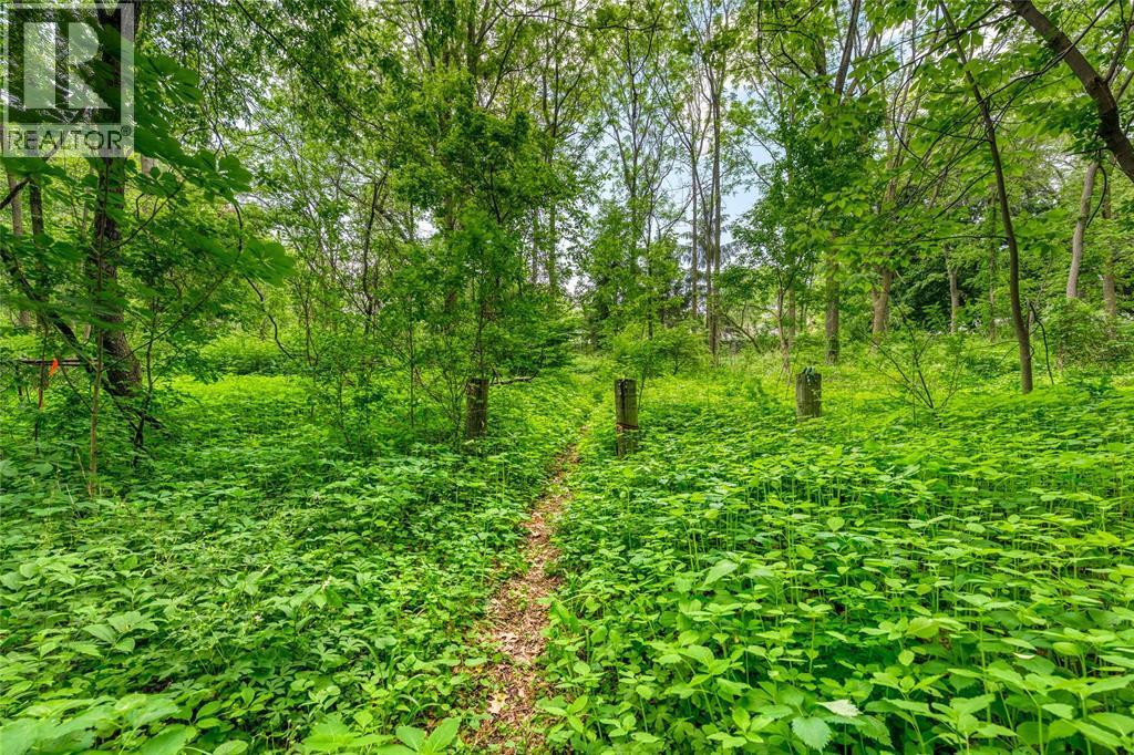 1916 Blackwell Road, Sarnia, ON - Outdoor