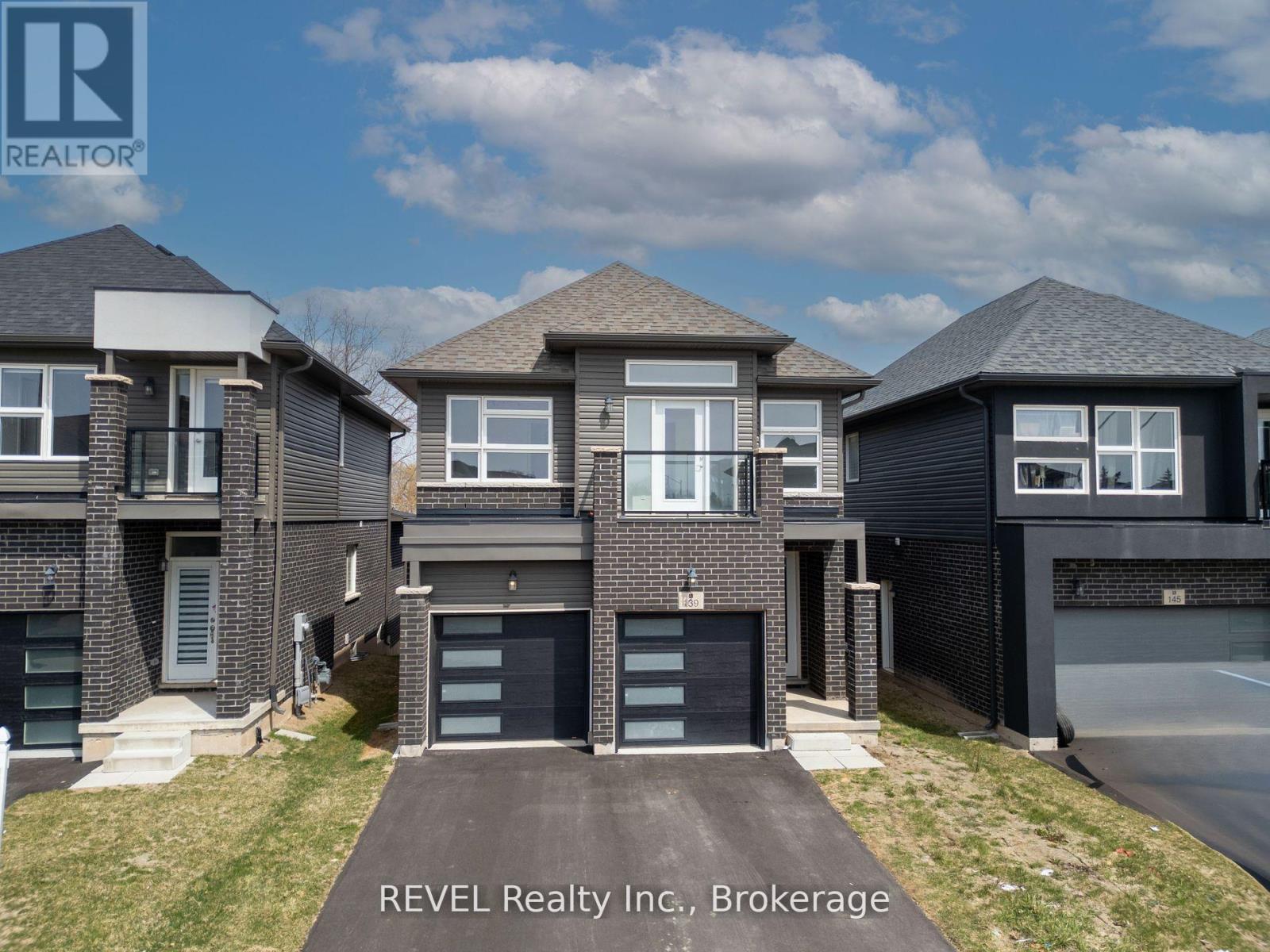 139 Caroline Street, Welland (Lincoln/Crowland), ON - Outdoor With Facade