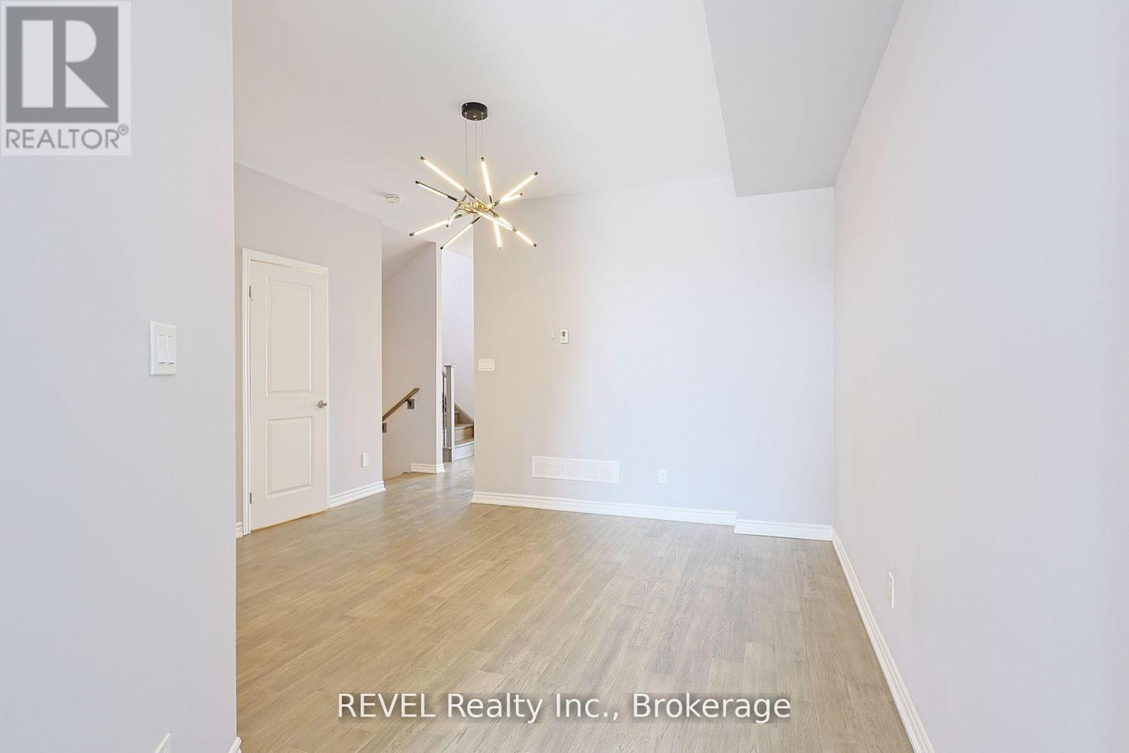 139 Caroline Street, Welland (Lincoln/Crowland), ON - Indoor Photo Showing Other Room