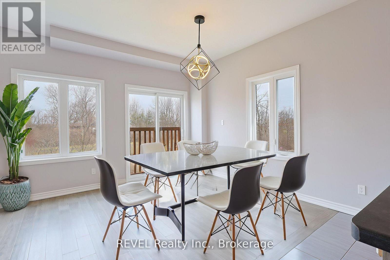 139 Caroline Street, Welland (Lincoln/Crowland), ON - Indoor Photo Showing Dining Room