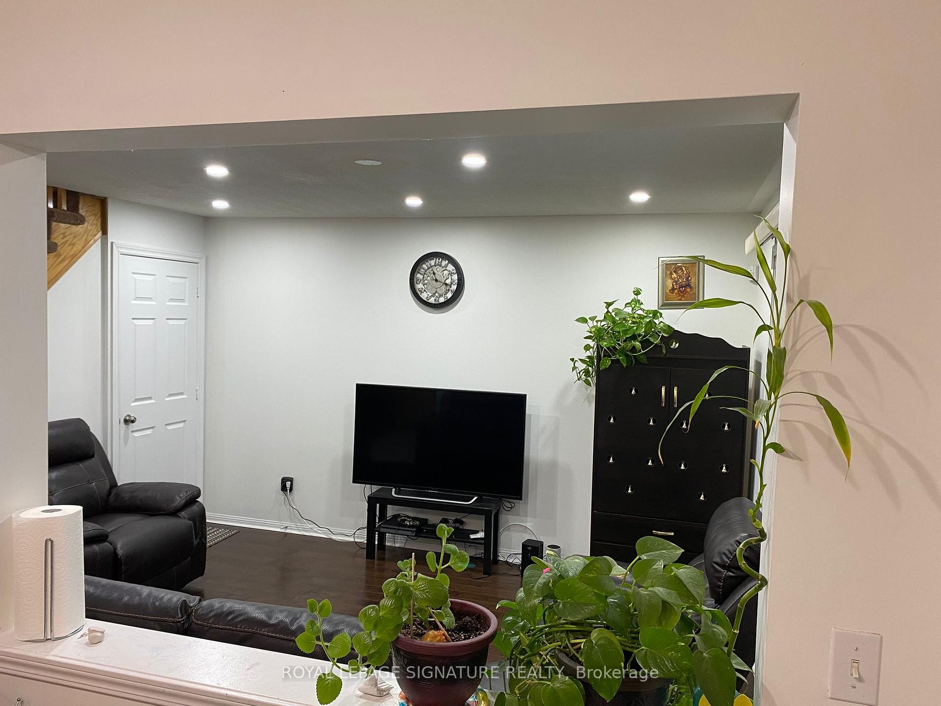 Upper-1025 Barclay Circle, Milton, ON - Indoor