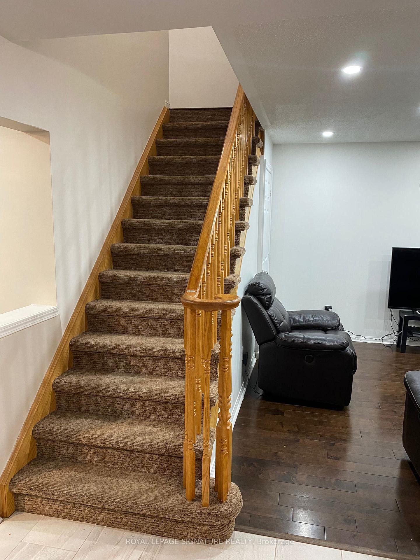 Upper-1025 Barclay Circle, Milton, ON - Indoor Photo Showing Other Room