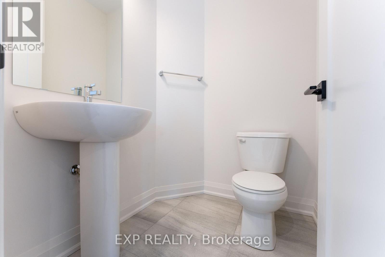 5 Mayflower Gardens, Adjala-Tosorontio, ON - Indoor Photo Showing Bathroom