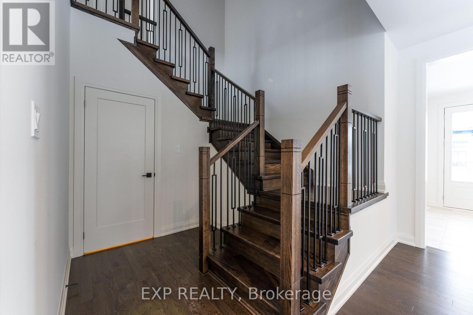 5 Mayflower Gardens, Adjala-Tosorontio, ON - Indoor Photo Showing Other Room