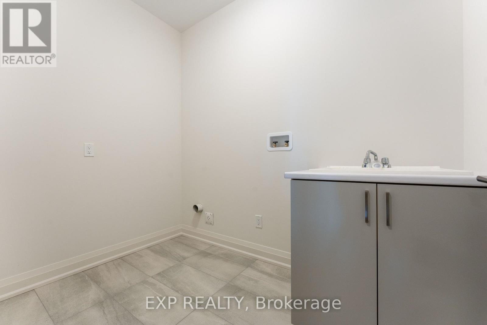 5 Mayflower Gardens, Adjala-Tosorontio, ON - Indoor Photo Showing Other Room