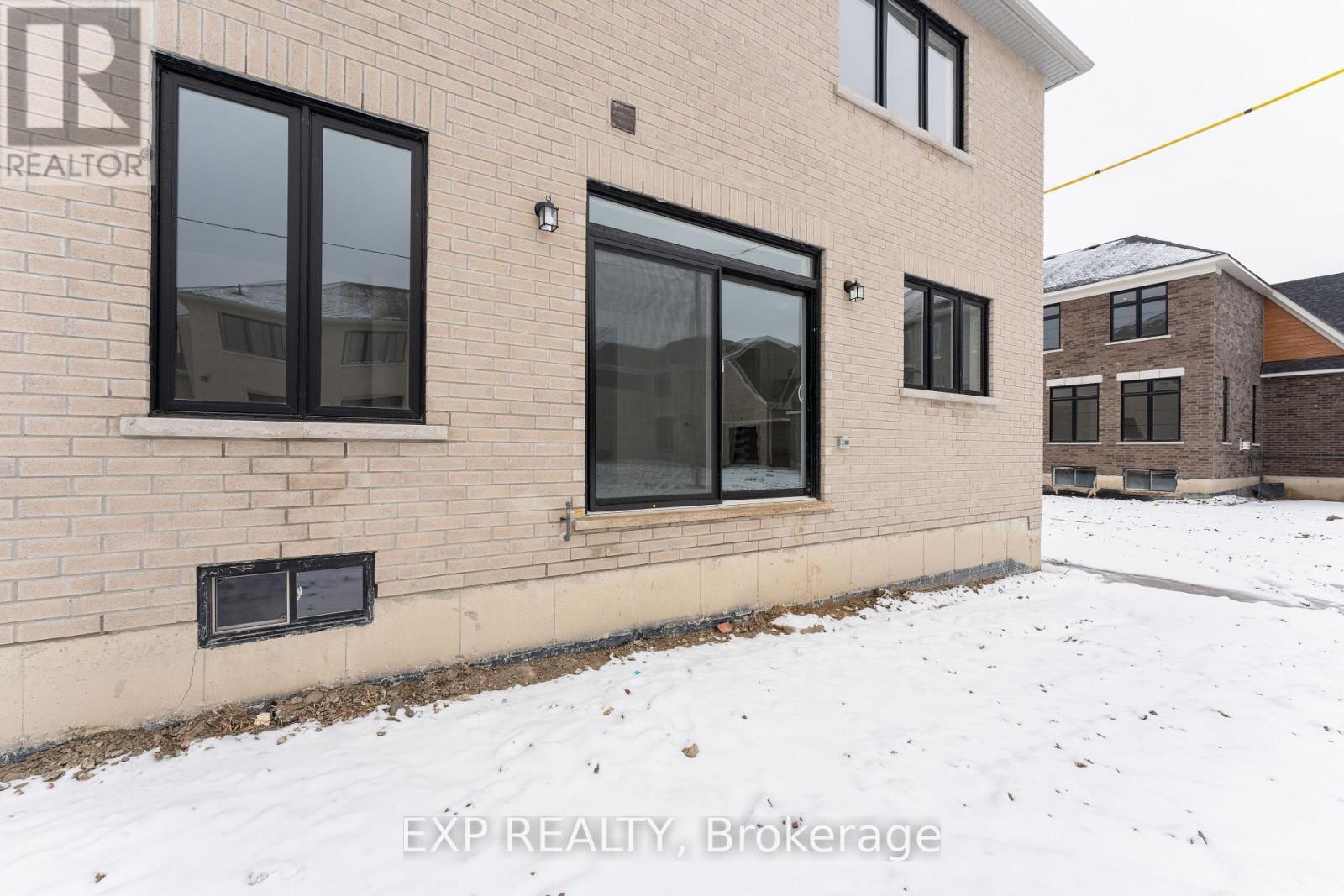 5 Mayflower Gardens, Adjala-Tosorontio, ON - Outdoor With Exterior