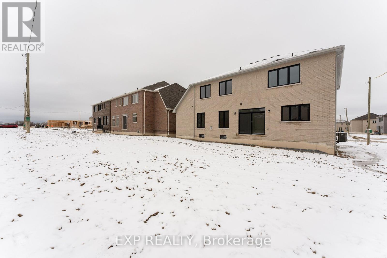 5 Mayflower Gardens, Adjala-Tosorontio, ON - Outdoor