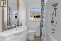 4pc ensuite to 2nd Bed/ Den -