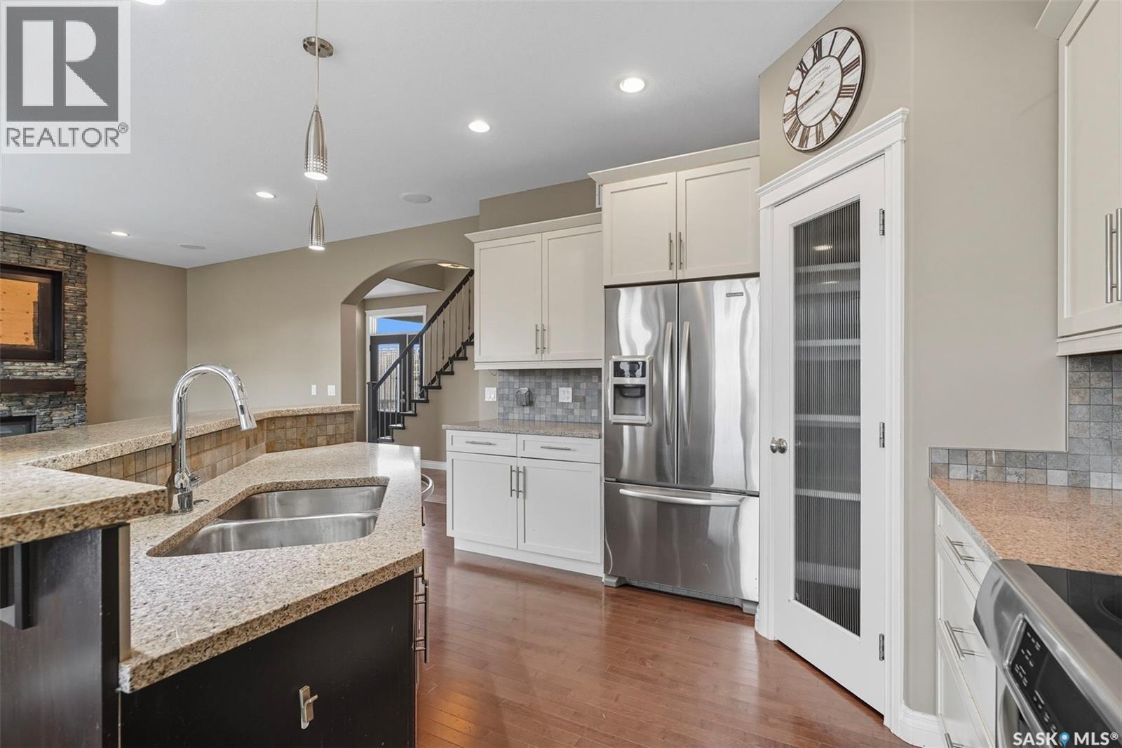 1346 Stensrud Road, Saskatoon, SK - Indoor Photo Showing Kitchen With Double Sink With Upgraded Kitchen
