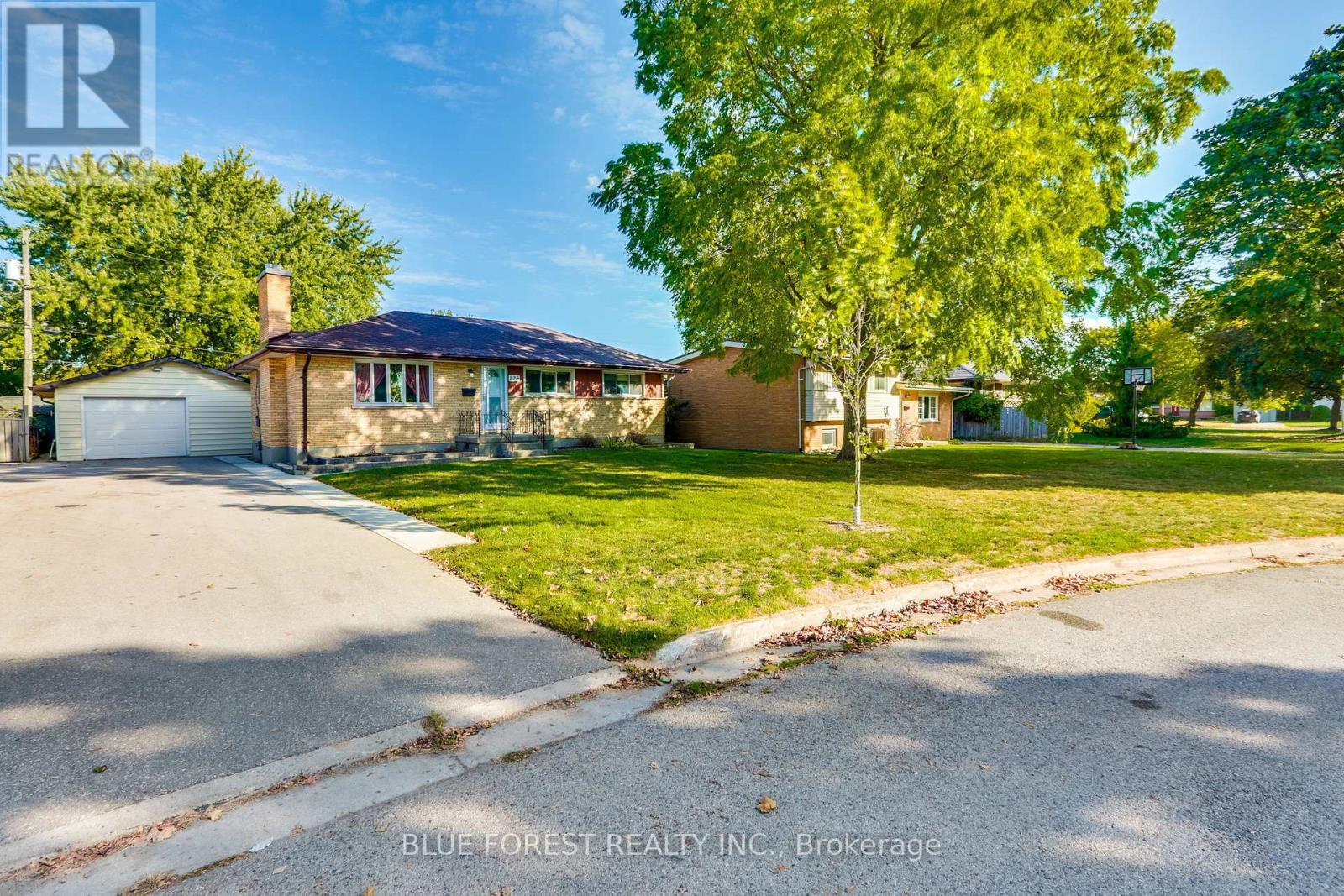 125 Goldwick Crescent, London East (East D), ON - Outdoor