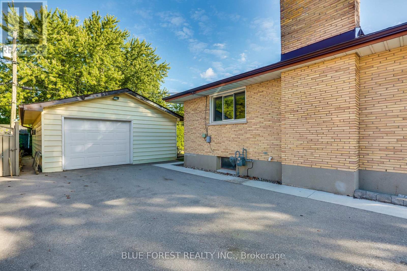 125 Goldwick Crescent, London East (East D), ON - Outdoor With Exterior