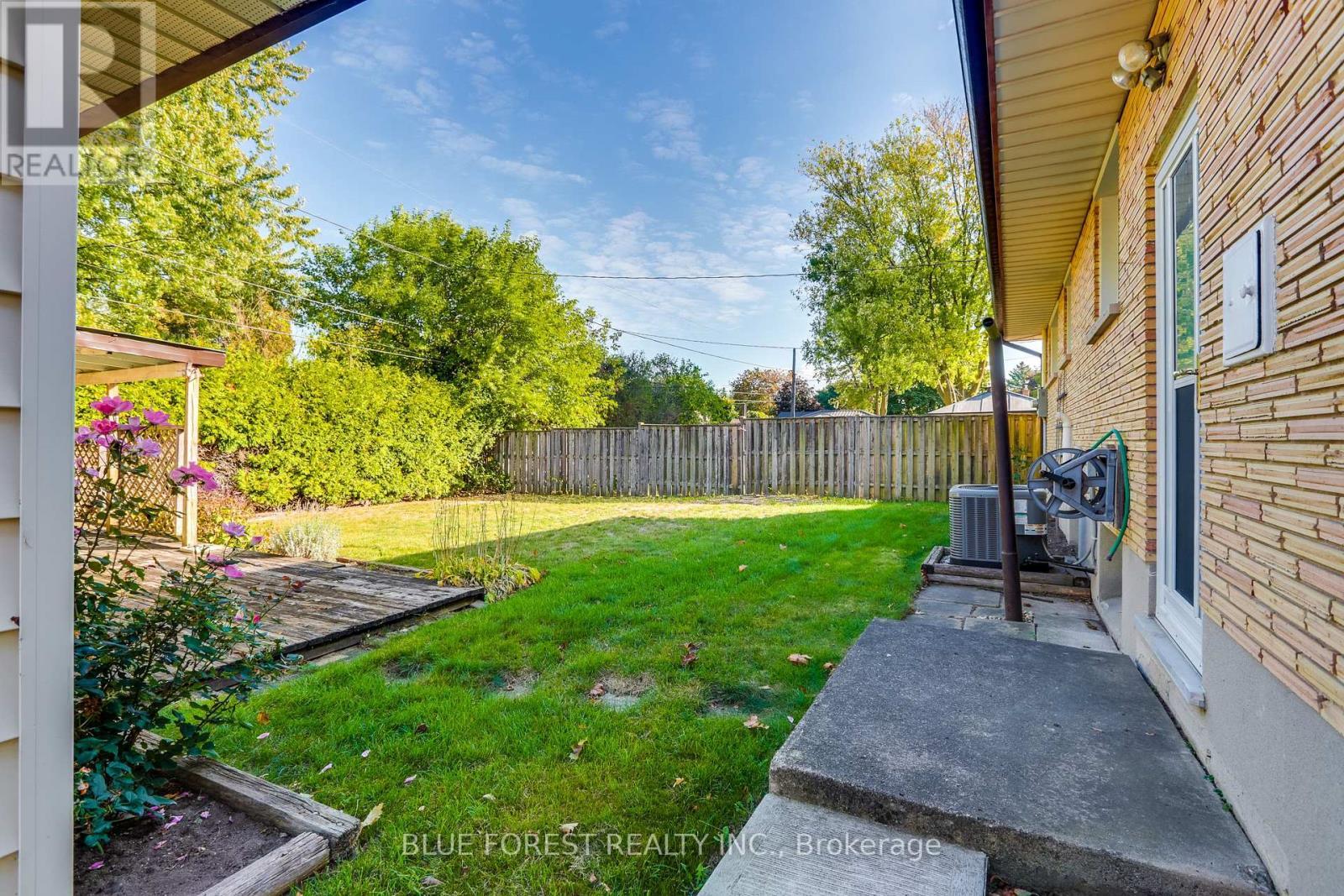 125 Goldwick Crescent, London East (East D), ON - Outdoor