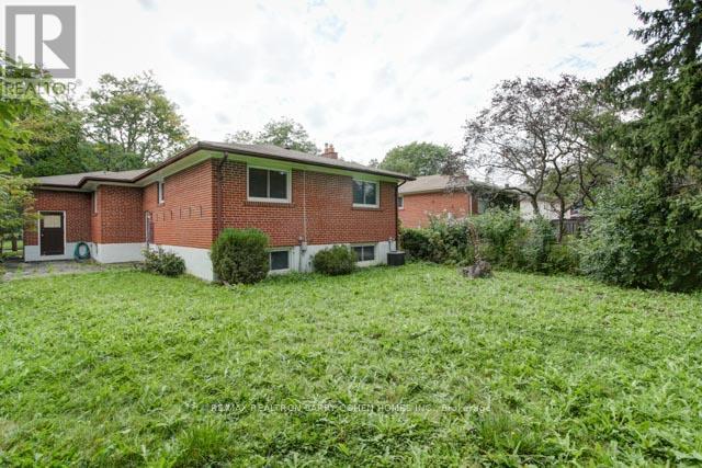 240 Dunview Avenue, Toronto, ON - Outdoor