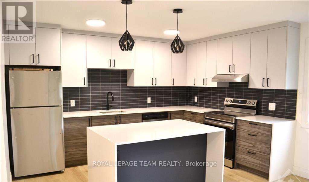 503 Athlone Avenue, Ottawa, ON - Indoor Photo Showing Kitchen