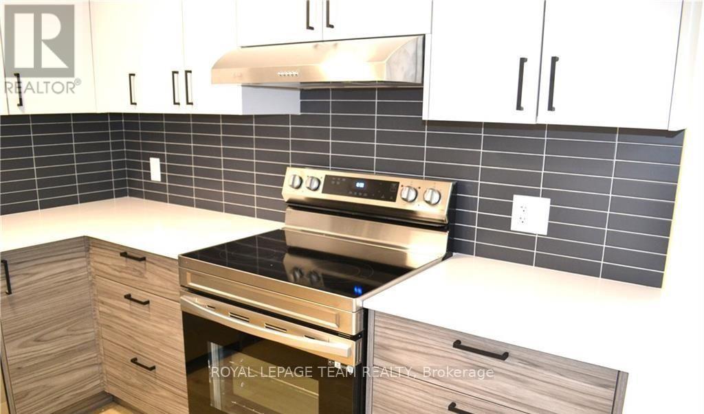 503 Athlone Avenue, Ottawa, ON - Indoor Photo Showing Kitchen