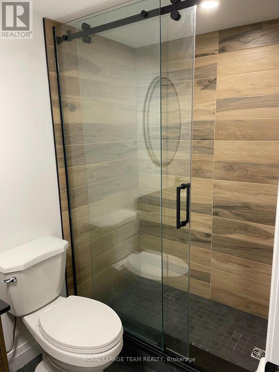 503 Athlone Avenue, Ottawa, ON - Indoor Photo Showing Bathroom