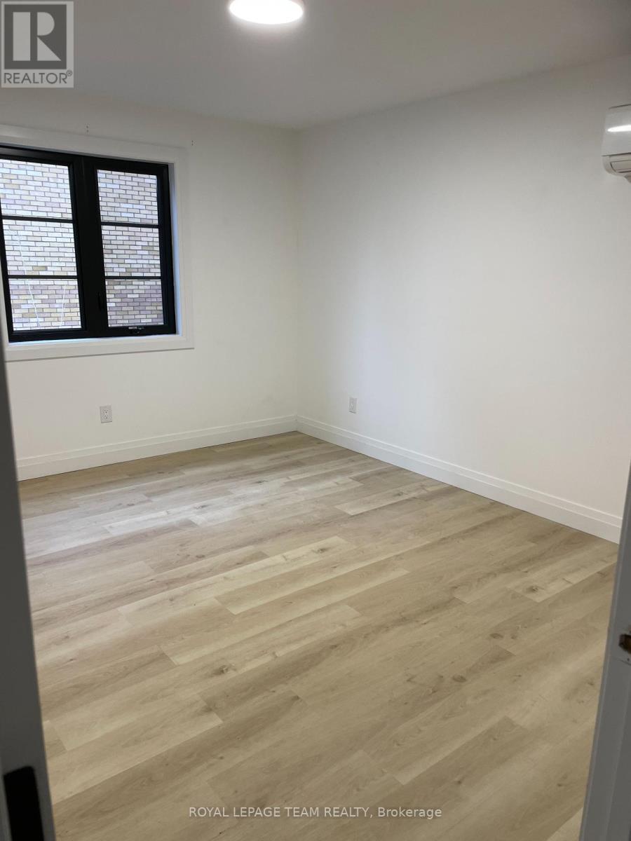 503 Athlone Avenue, Ottawa, ON - Indoor Photo Showing Other Room