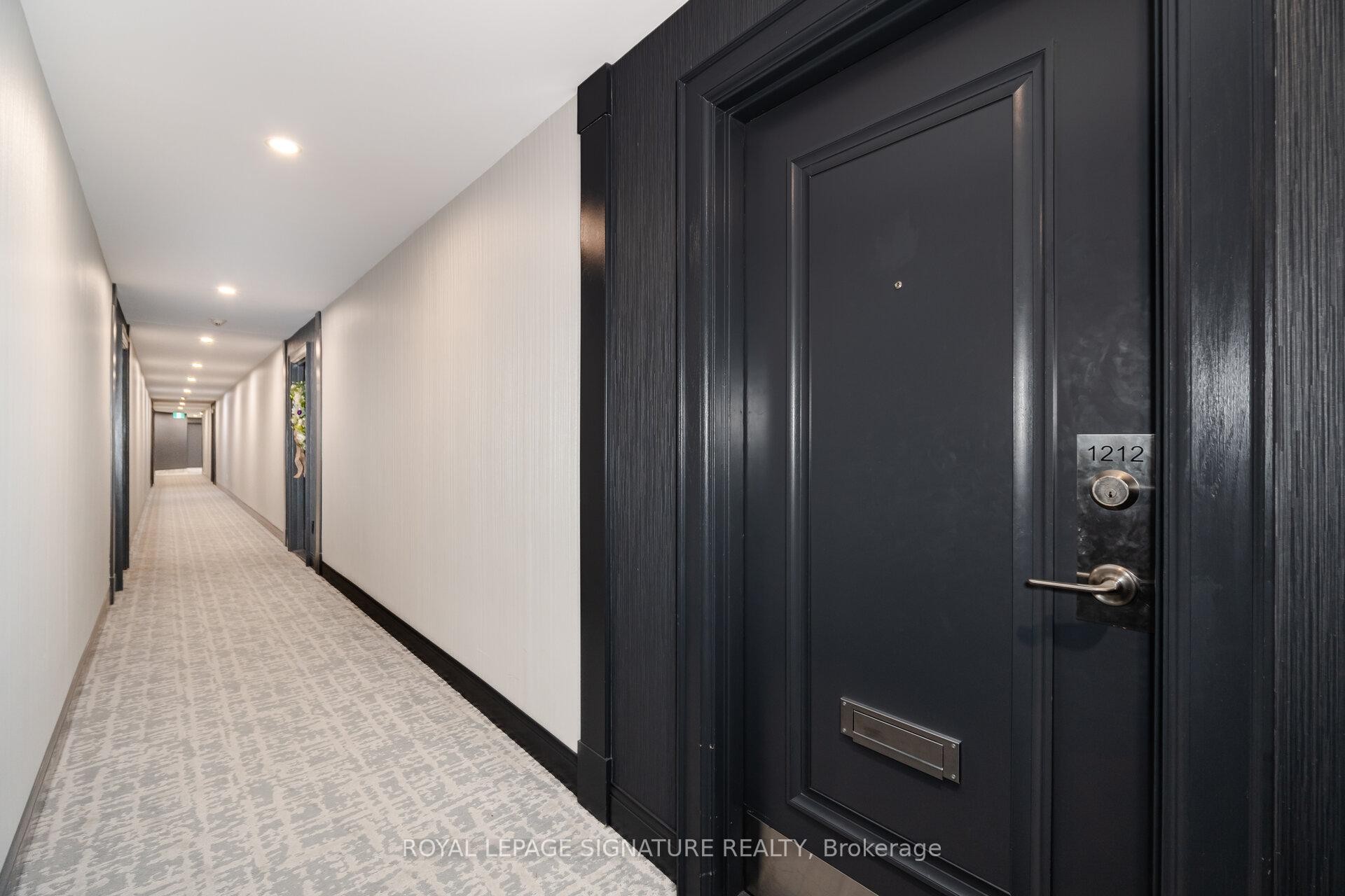 1212-451 The West Mall Drive, Toronto, ON - Indoor Photo Showing Other Room