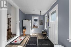 foyer/mudroom -