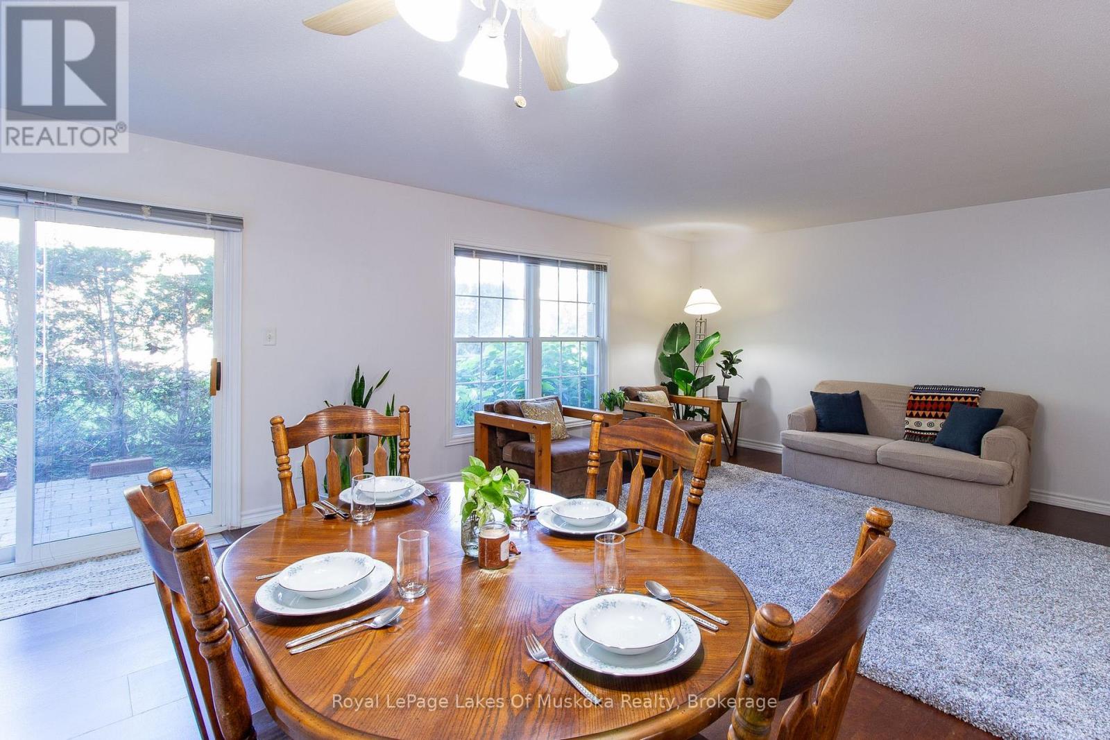 110 - 24 Ontario Street, Bracebridge (Macaulay), ON - Indoor