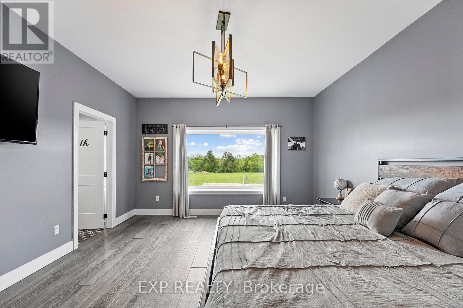 1766 Concession 13 Road, Brock, ON - Indoor Photo Showing Bedroom