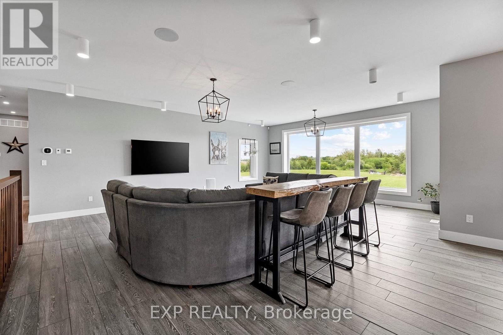 1766 Concession 13 Road, Brock, ON - Indoor