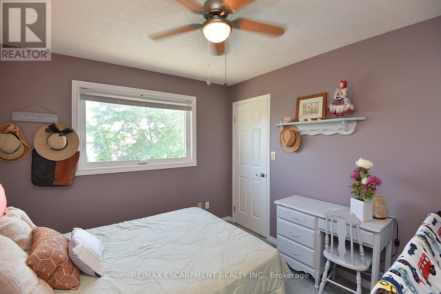 11 Jacqueline Boulevard, Hamilton, ON - Indoor Photo Showing Bedroom