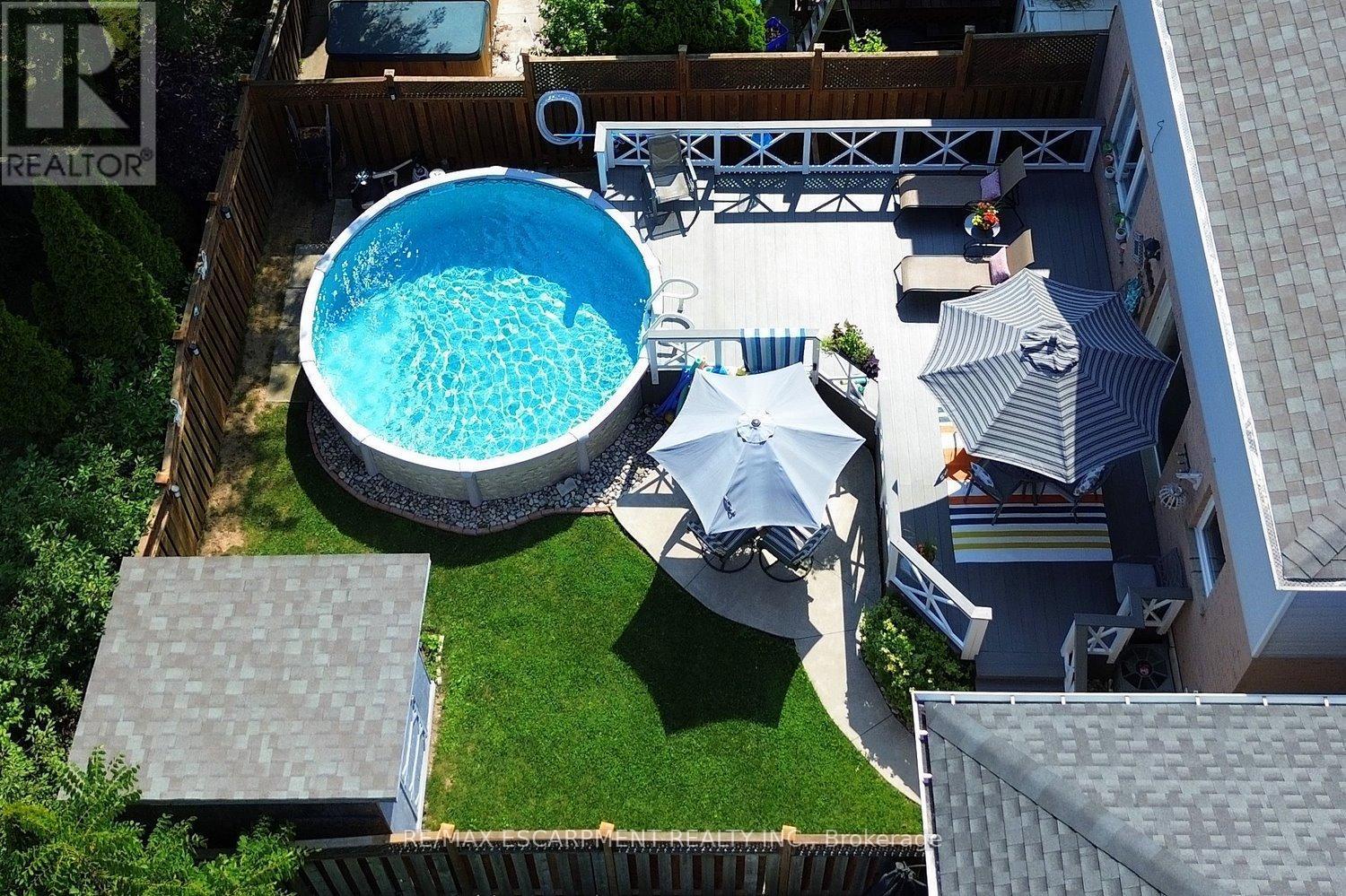 11 Jacqueline Boulevard, Hamilton, ON - Outdoor With Above Ground Pool