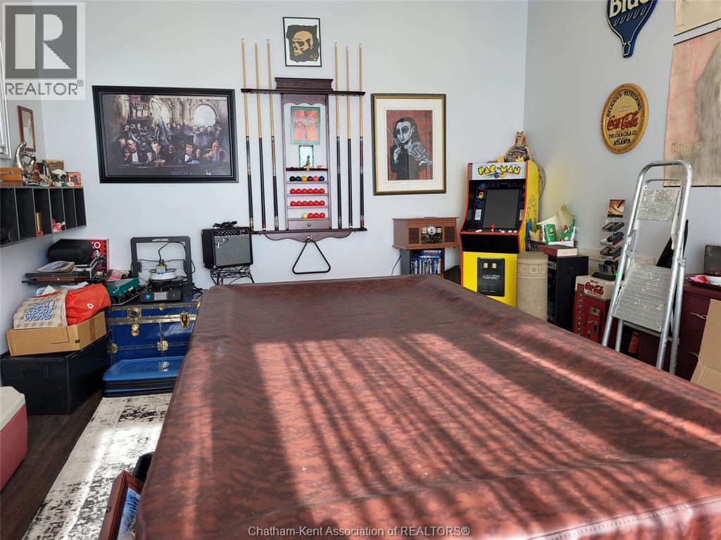 21132 Port Road, Merlin, ON - Indoor