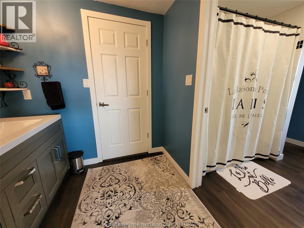 21132 Port Road, Merlin, ON - Indoor