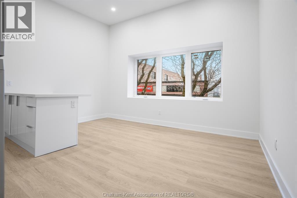153 King Street West Unit# 5, Chatham, ON - Indoor Photo Showing Other Room