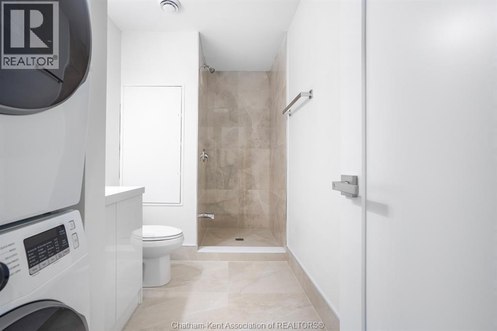 153 King Street West Unit# 6, Chatham, ON - Indoor Photo Showing Other Room