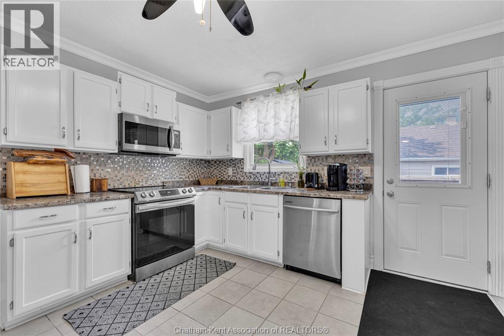 4 Oak Street, Ridgetown, ON - Indoor Photo Showing Kitchen