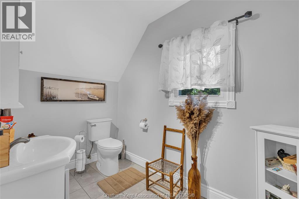 4 Oak Street, Ridgetown, ON - Indoor Photo Showing Bathroom