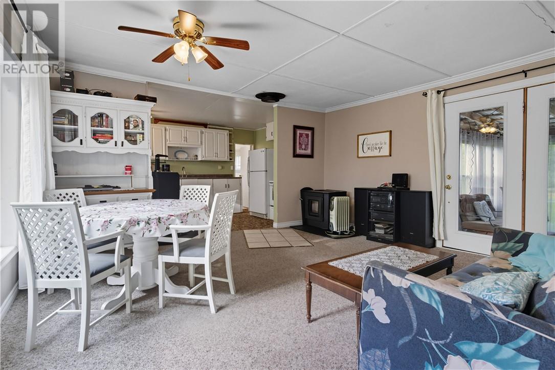 41 Graham Road, Massey, ON - Indoor