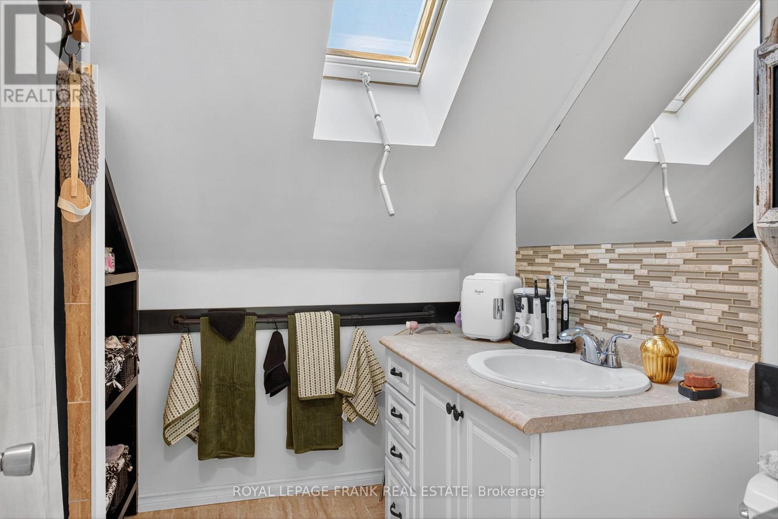2648 Dummer-Asphodel Road, Douro-Dummer, ON - Indoor Photo Showing Bathroom