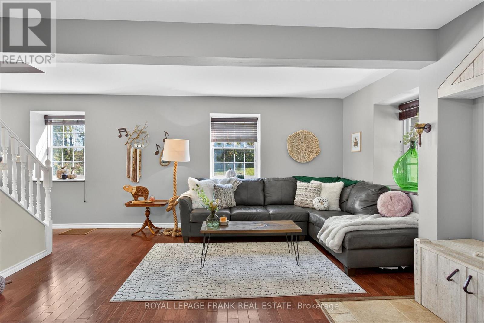 2648 Dummer-Asphodel Road, Douro-Dummer, ON - Indoor Photo Showing Living Room