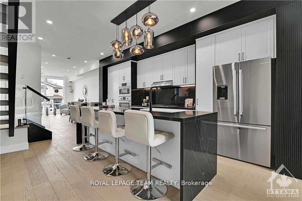 828 Alpine Avenue, Ottawa, ON - Indoor Photo Showing Other Room