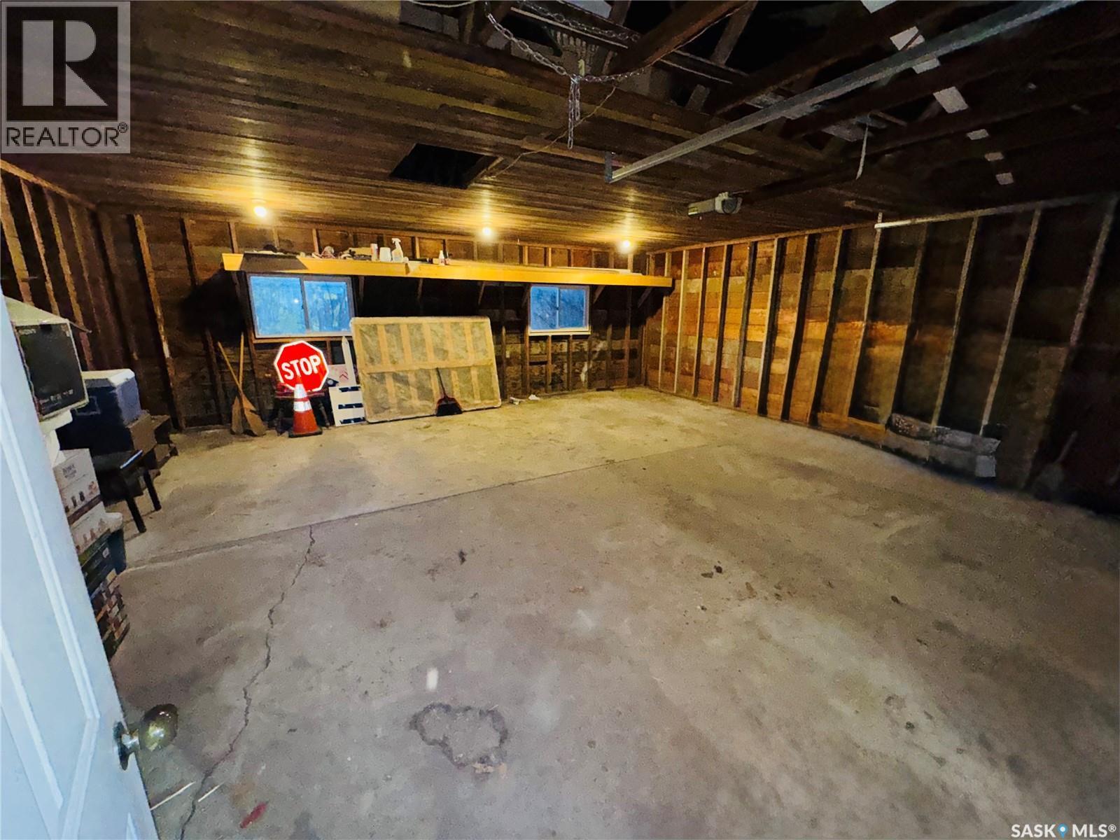 522 1St Street E, Lafleche, SK - Indoor Photo Showing Basement
