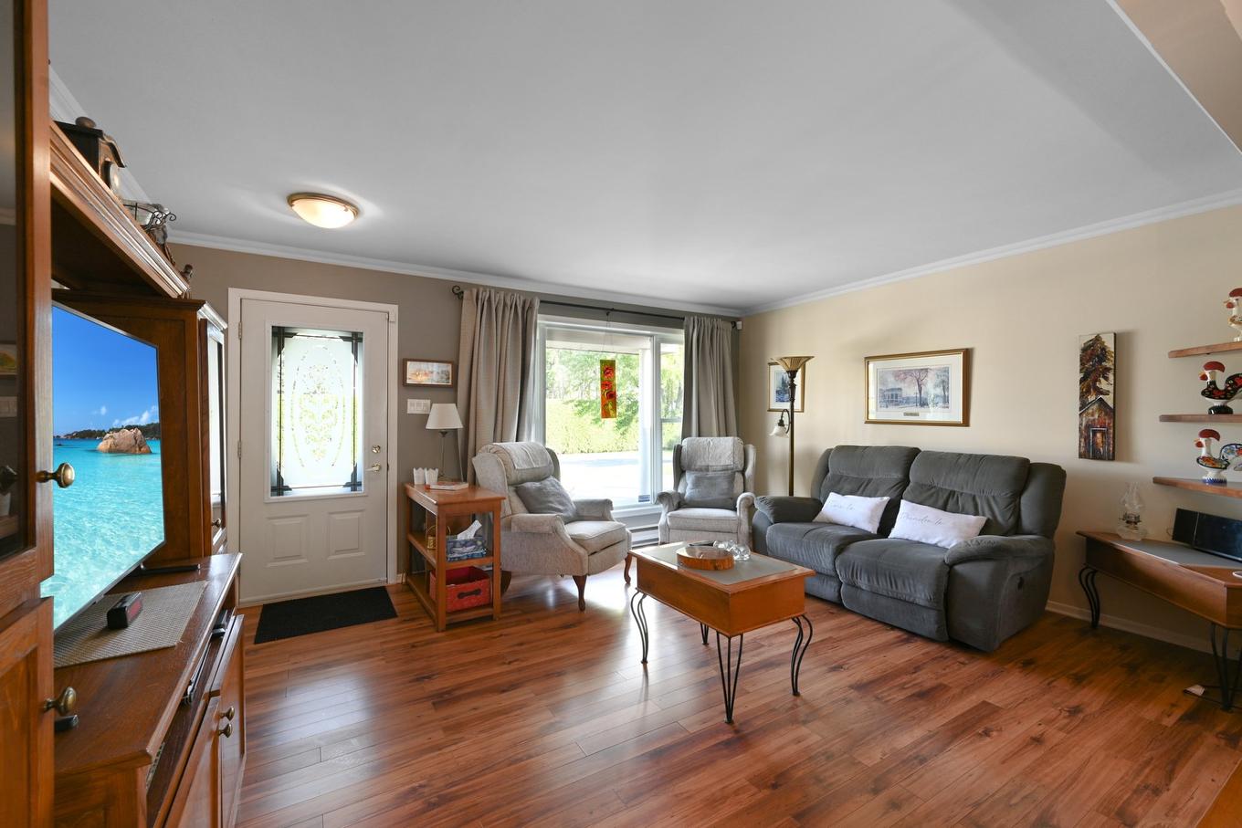 Salon - 955 Rue Nadeau, Saint-Jean-Sur-Richelieu, QC - Indoor Photo Showing Living Room