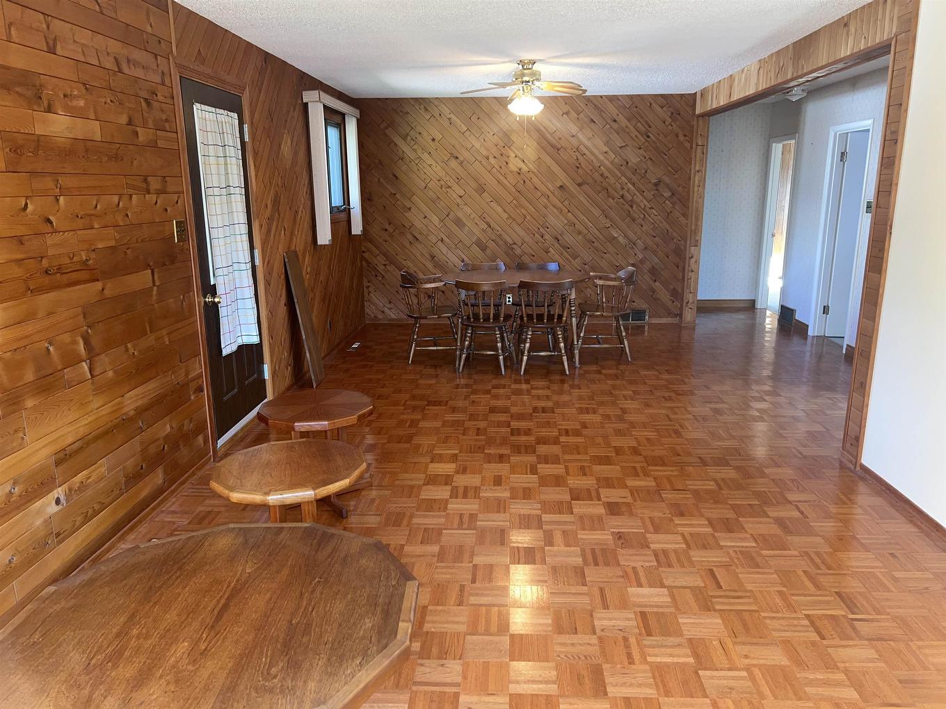 146 Pine Crescent, Atikokan, ON - Indoor