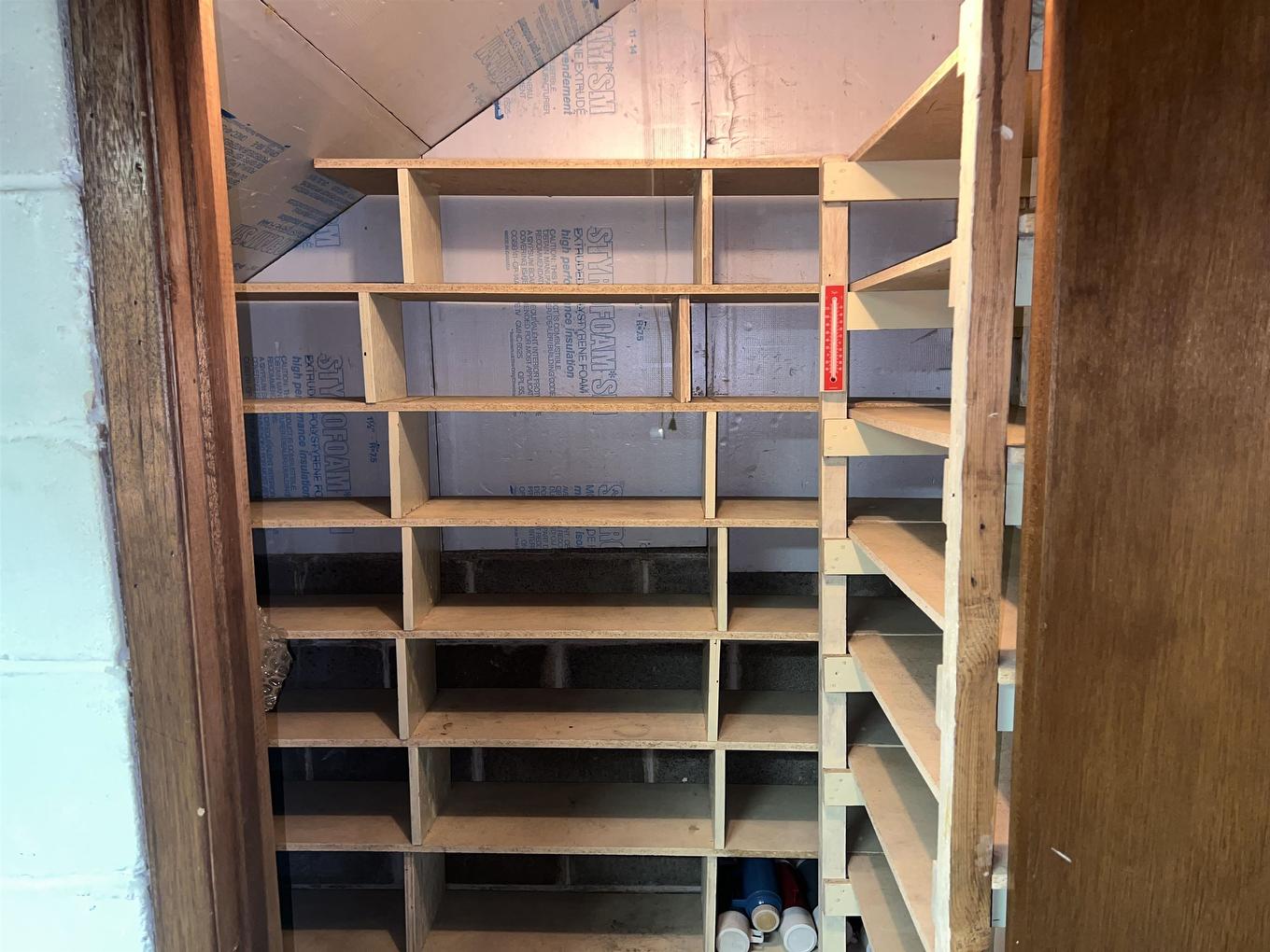 146 Pine Crescent, Atikokan, ON - Indoor With Storage